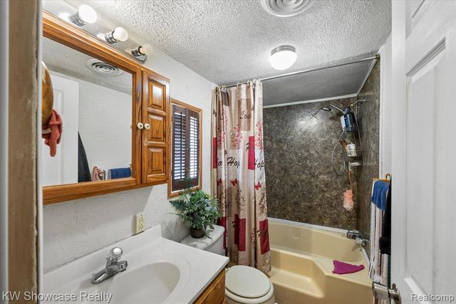 2916 Navarre Boulevard, Monroe, MI 48162