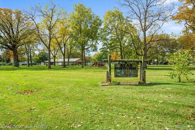 2916 Navarre Boulevard, Monroe, MI 48162