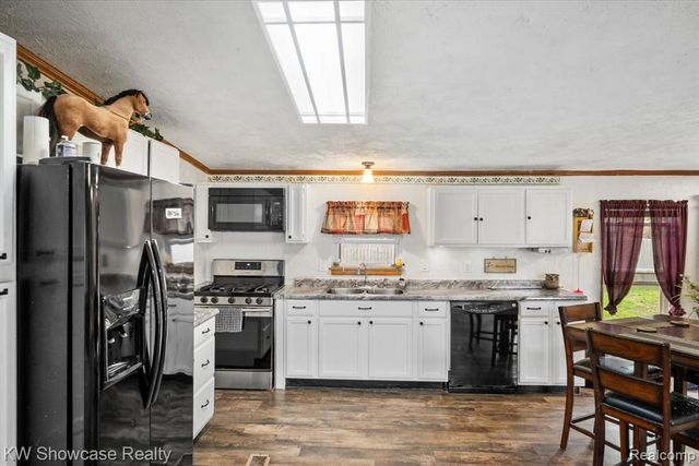 2916 Navarre Boulevard, Monroe, MI 48162