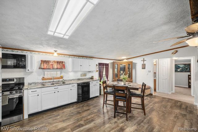 2916 Navarre Boulevard, Monroe, MI 48162