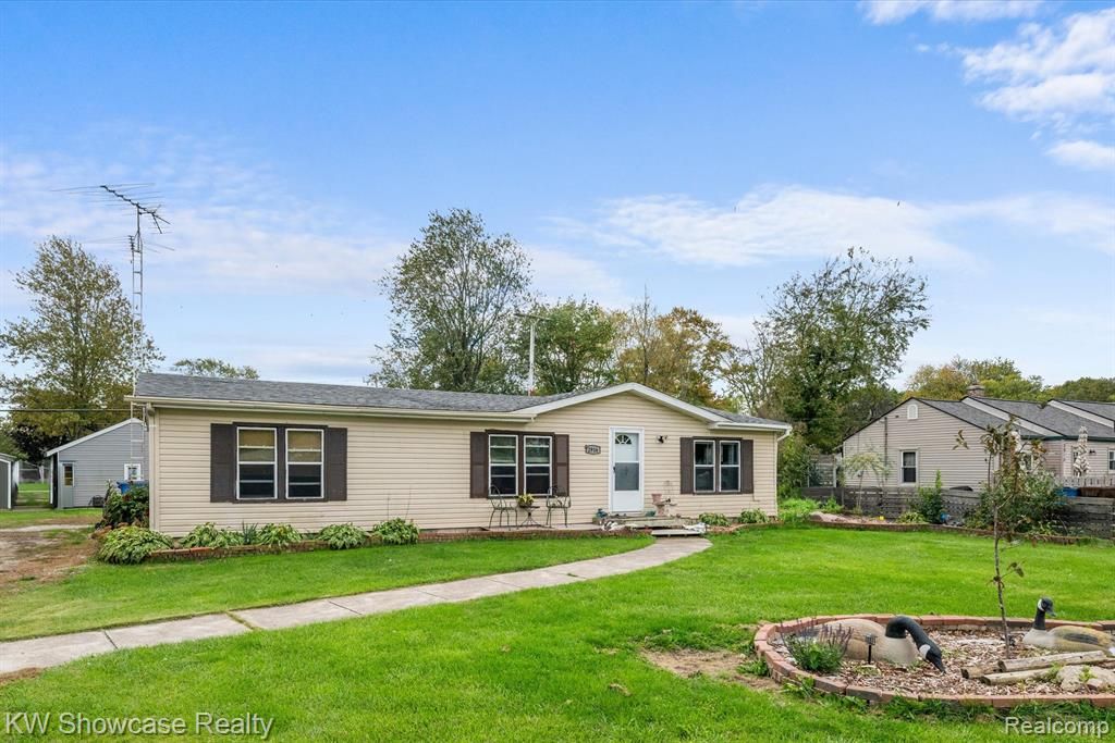 2916 Navarre Boulevard, Monroe, MI 48162