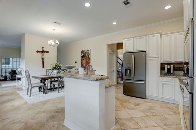 327 Twin Timbers Lane, Kemah, TX 77565