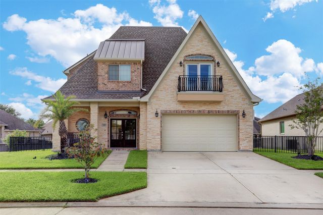 327 Twin Timbers Lane, Kemah, TX 77565