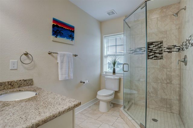 327 Twin Timbers Lane, Kemah, TX 77565
