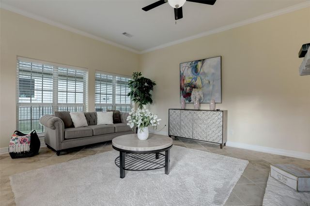 327 Twin Timbers Lane, Kemah, TX 77565
