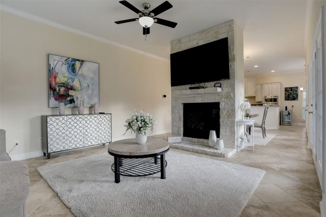 327 Twin Timbers Lane, Kemah, TX 77565