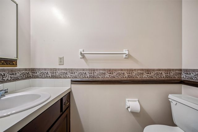 9929 Colby Avenue, Clive, IA 50325