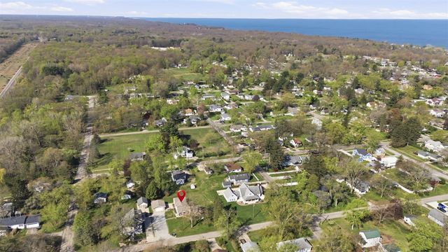 418 S Mayhew Street, New Buffalo, MI 49117