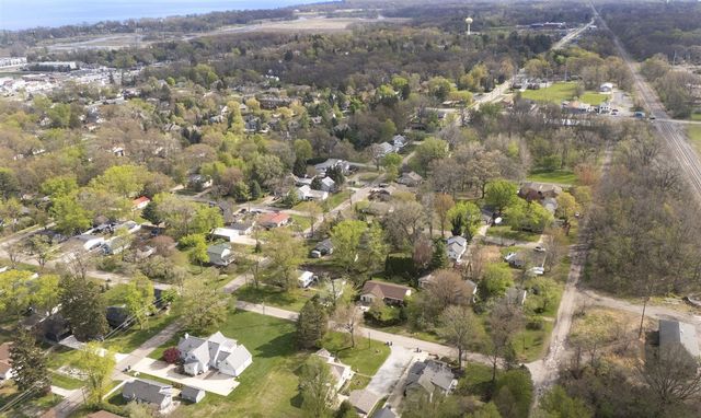 418 S Mayhew Street, New Buffalo, MI 49117