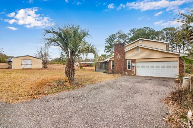 4362 Bob Sikes Road, Defuniak Springs, FL 32435