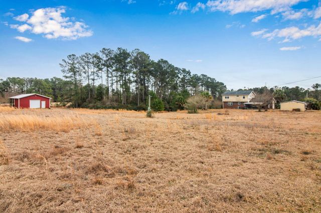 4362 Bob Sikes Road, Defuniak Springs, FL 32435