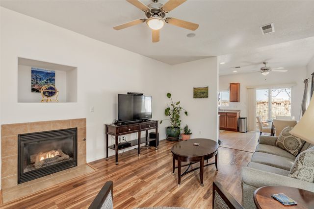 131 Carson Valley Way, Santa Fe, NM 87508