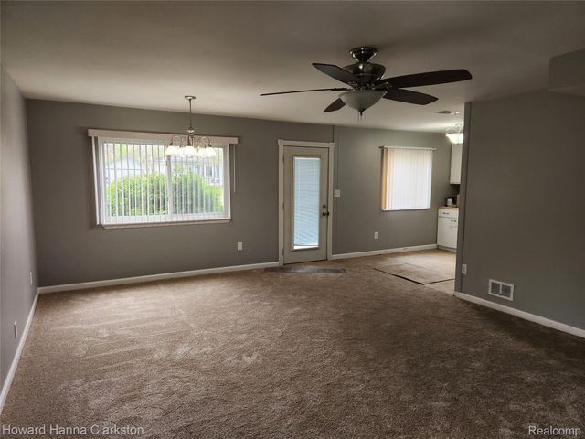 6679 Saline Drive, Waterford Charter Township, MI 48329