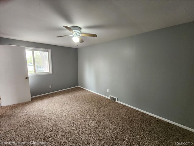 6679 Saline Drive, Waterford Charter Township, MI 48329
