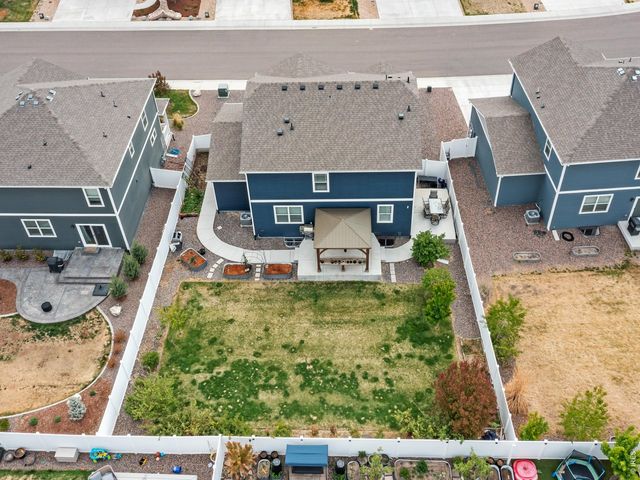 4510 Bishopsgate Dr, Windsor, CO 80550