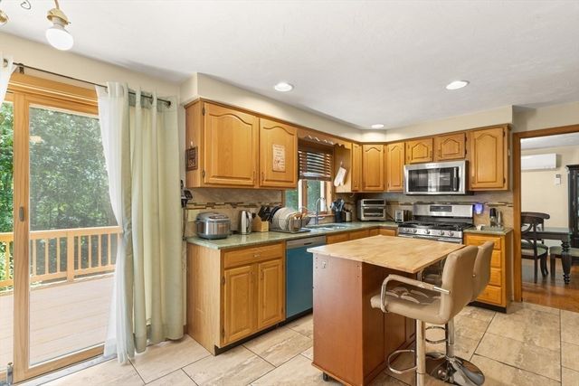 73 Sudbury, Ashland, MA 01721