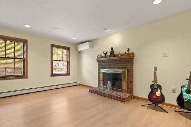 73 Sudbury, Ashland, MA 01721