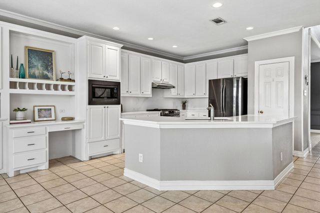 1513 Parkview Drive, Garland, TX 75043