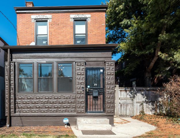 374 E Whittier Street, Columbus, OH 43206