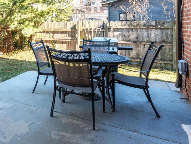 374 E Whittier Street, Columbus, OH 43206