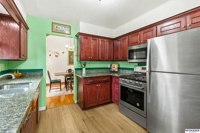 6725 S 82nd Street, Ralston, NE 68127