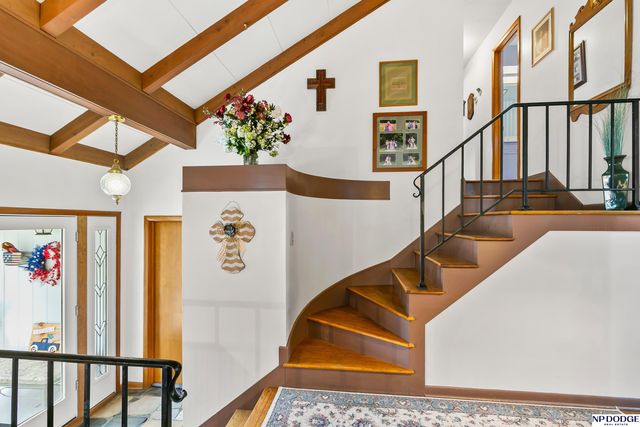6725 S 82nd Street, Ralston, NE 68127