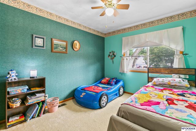 6725 S 82nd Street, Ralston, NE 68127