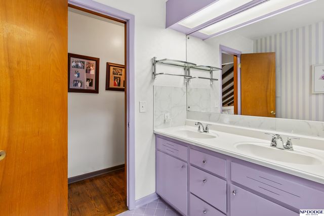 6725 S 82nd Street, Ralston, NE 68127