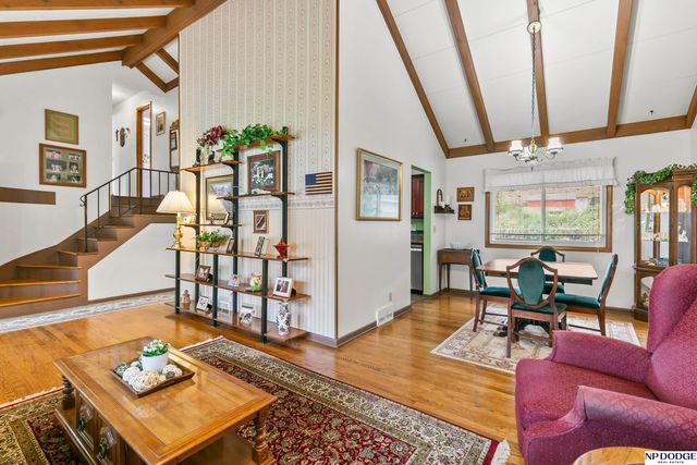6725 S 82nd Street, Ralston, NE 68127