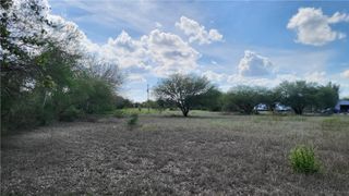 301 S County Road 307, Orange Grove, TX 78372