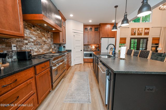 190 Vinson Road, Hernando, MS 38632