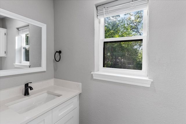 1815 Wellington Court, Arlington, TX 76013