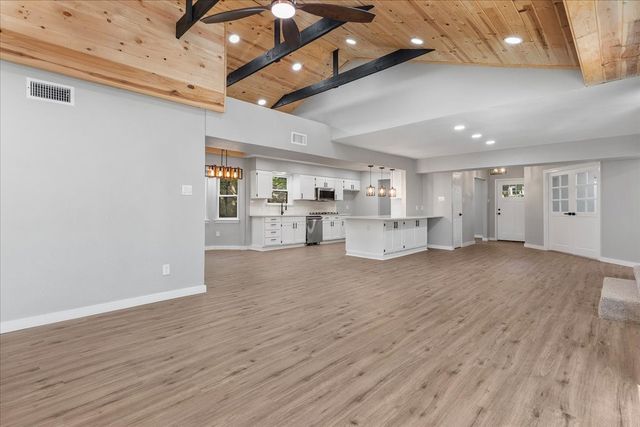 1815 Wellington Court, Arlington, TX 76013