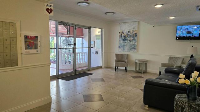 4750 NW 22nd Court 408, Lauderhill, FL 33313