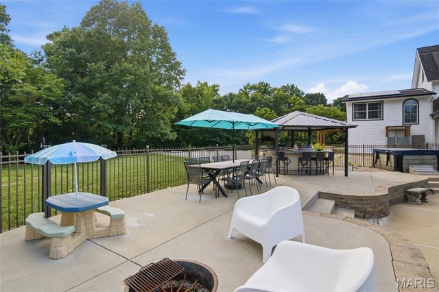 2838 Woodson Drive, Columbia, IL 62236