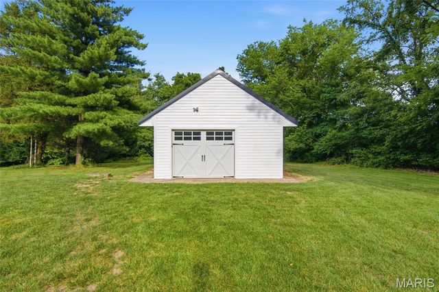 2838 Woodson Drive, Columbia, IL 62236