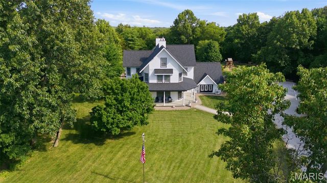 2838 Woodson Drive, Columbia, IL 62236