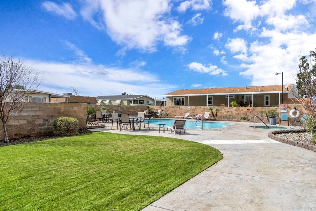 Image 24 of property listing at 1650 Villa Avenue # 9, Clovis, CA 93612