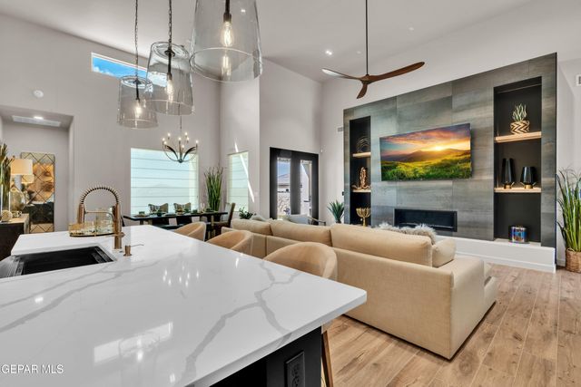 249 Mar Vista Place, Horizon City, TX 79928