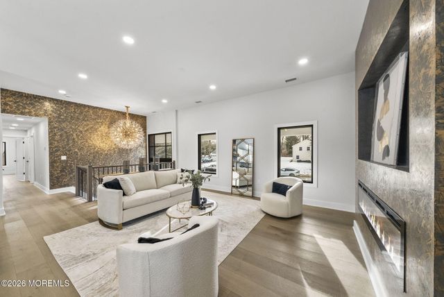 9 Fairview Road, Marlboro, NJ 07746