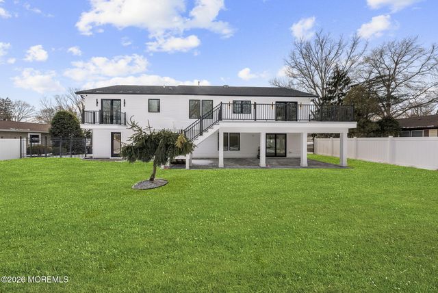 9 Fairview Road, Marlboro, NJ 07746