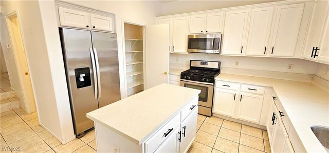 4638 San Vito Street, Las Vegas, NV 89147