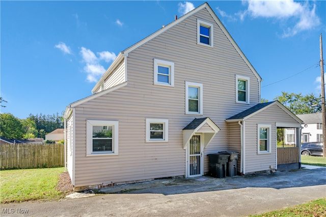 447 Mistletoe Avenue, Youngstown, OH 44511