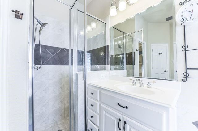 31 N Warbler Bend Circle, Spring, TX 77382