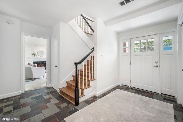 3609 WHISPERING LN, Falls Church, VA 22041