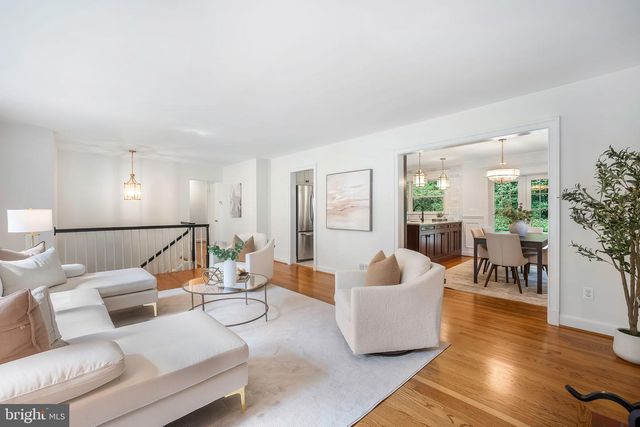 3609 WHISPERING LN, Falls Church, VA 22041