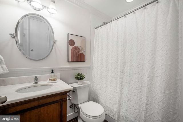 3609 WHISPERING LN, Falls Church, VA 22041