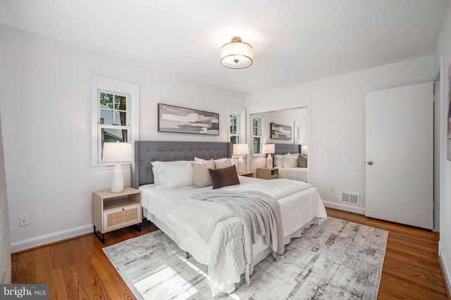 3609 WHISPERING LN, Falls Church, VA 22041