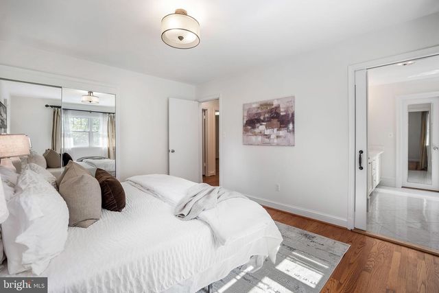 3609 WHISPERING LN, Falls Church, VA 22041