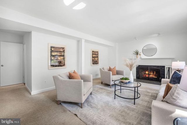 3609 WHISPERING LN, Falls Church, VA 22041